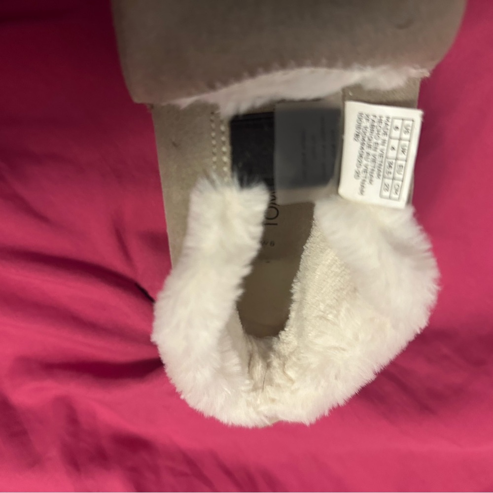 Toms Tan/Gray Suede Women's Slippers - Picture 5 of 5